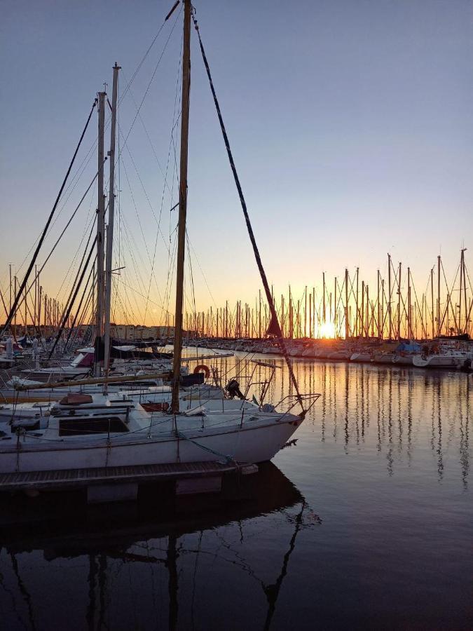 Le Clin D'Oeil Sur Le Port. Apartman Gruissan Kültér fotó