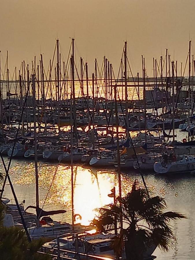Le Clin D'Oeil Sur Le Port. Apartman Gruissan Kültér fotó